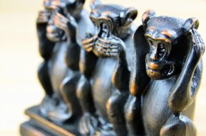 仕事を辞めるときに言えない理由とは？